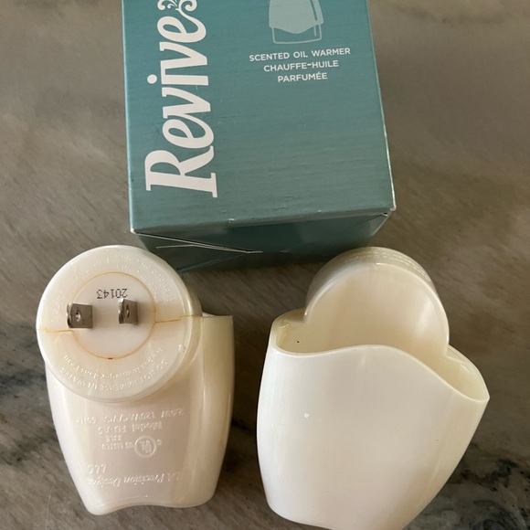 REVIVE oil warmers - Picture 3 of 4